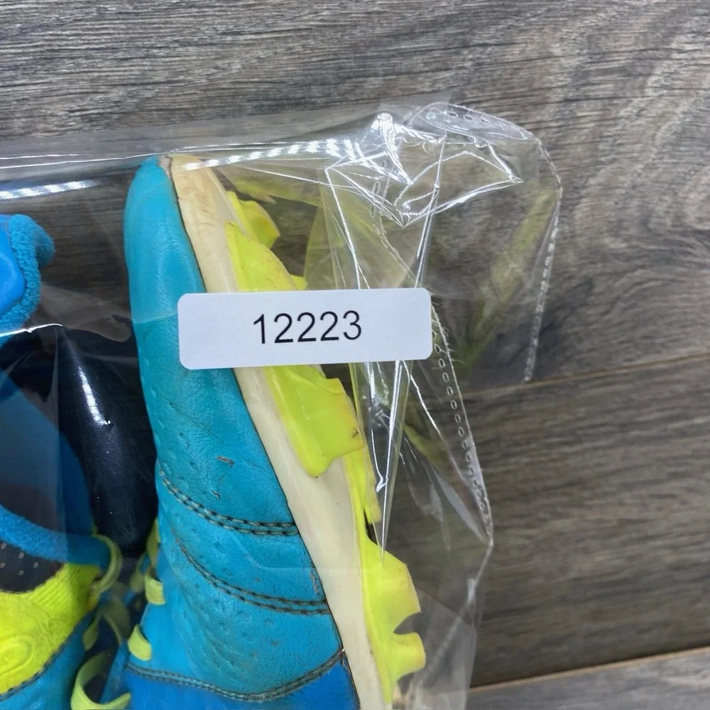 Nike Youth JR CTR360 LIbretto III Soccer Cleats Size 4 Y Blue Volt Yellow 524927